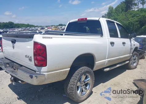 2008 Dodge Ram 1500 Laramie z USA, uszkodzony, nr VIN 1D7HU18238S522274